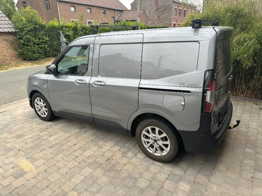 Ford Transit courier, Argent ou Gris, Achat, 2 places, Boîte manuelle
