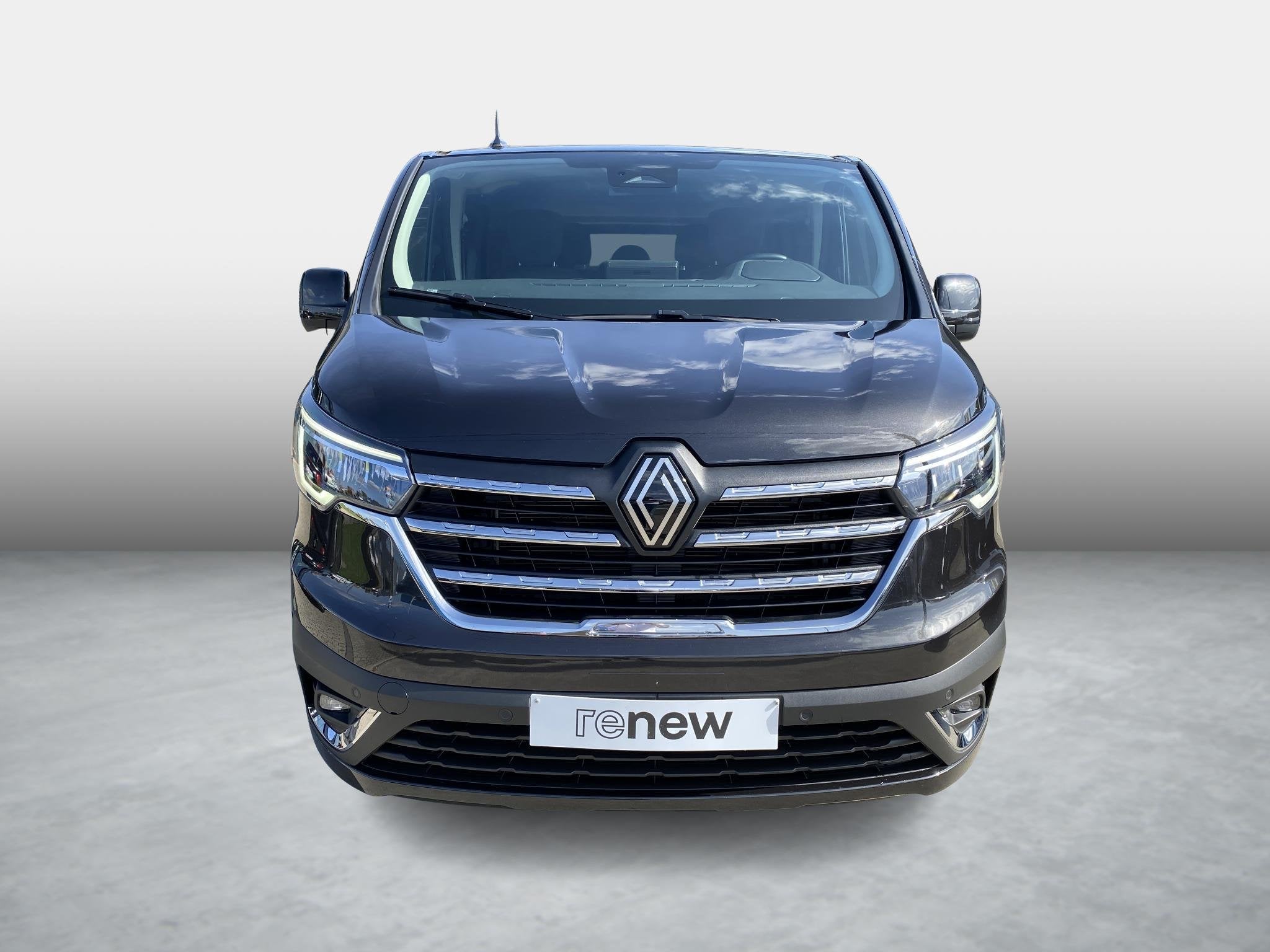 Renault Trafic Grand SpaceClass Blue dCi 170 EDC, Gebruikt, 4 cilinders, 2252 kg, Bedrijf