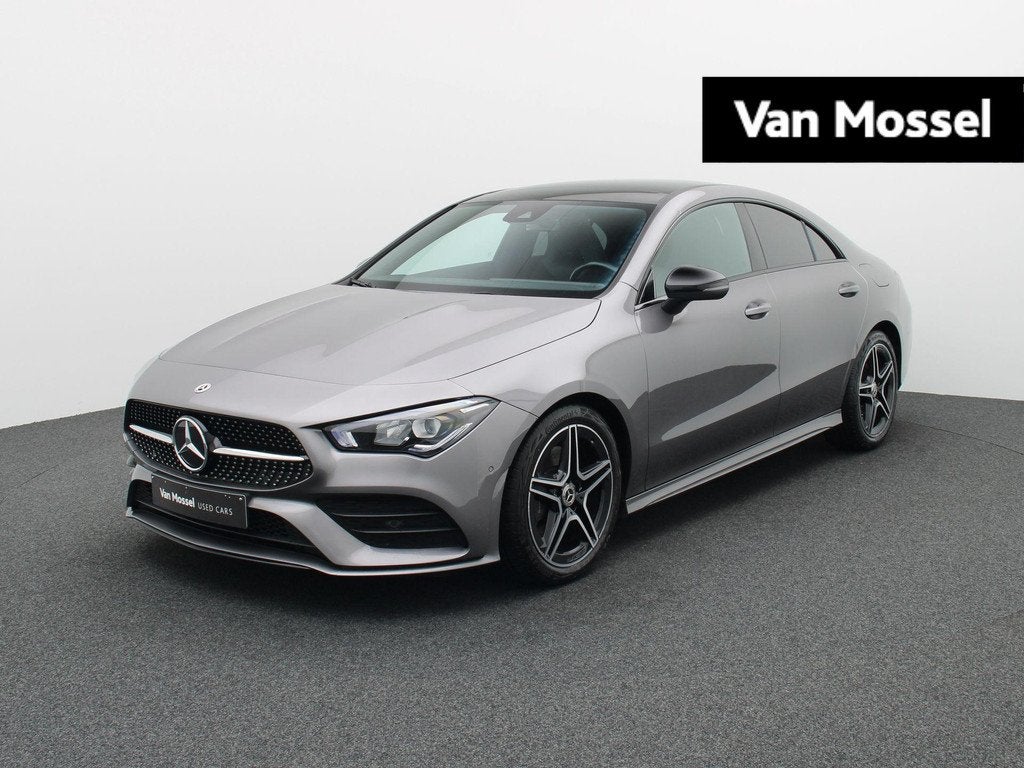 Mercedes-Benz CLA-Klasse 200 AMG Line + PANORAMISCH DAK + CA, Autos, Achat, 139 g/km, 4 portes, Entreprise