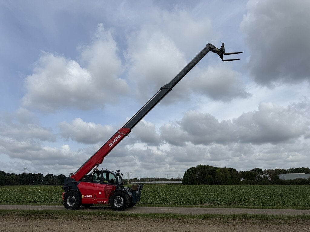 MAGNI TH 5,5.15 P verreiker – 15,2 meter – 5.500 kg, Articles professionnels, Machines & Construction | Grues & Excavatrices, Chariot télescopique