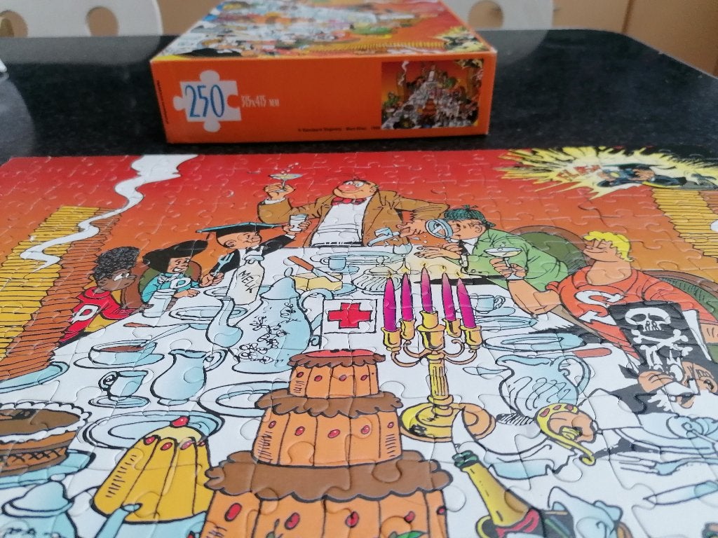 Puzzel 250 stuks, Nero, Marc Sleen, rode kruis., Ophalen of Verzenden, Minder dan 500 stukjes, Gebruikt, Legpuzzel