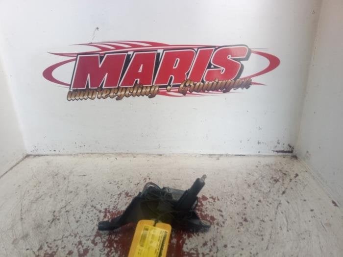 Moteur essuie-glace arrière d'un Opel Astra, -, -, Opel, 3 mois de garantie