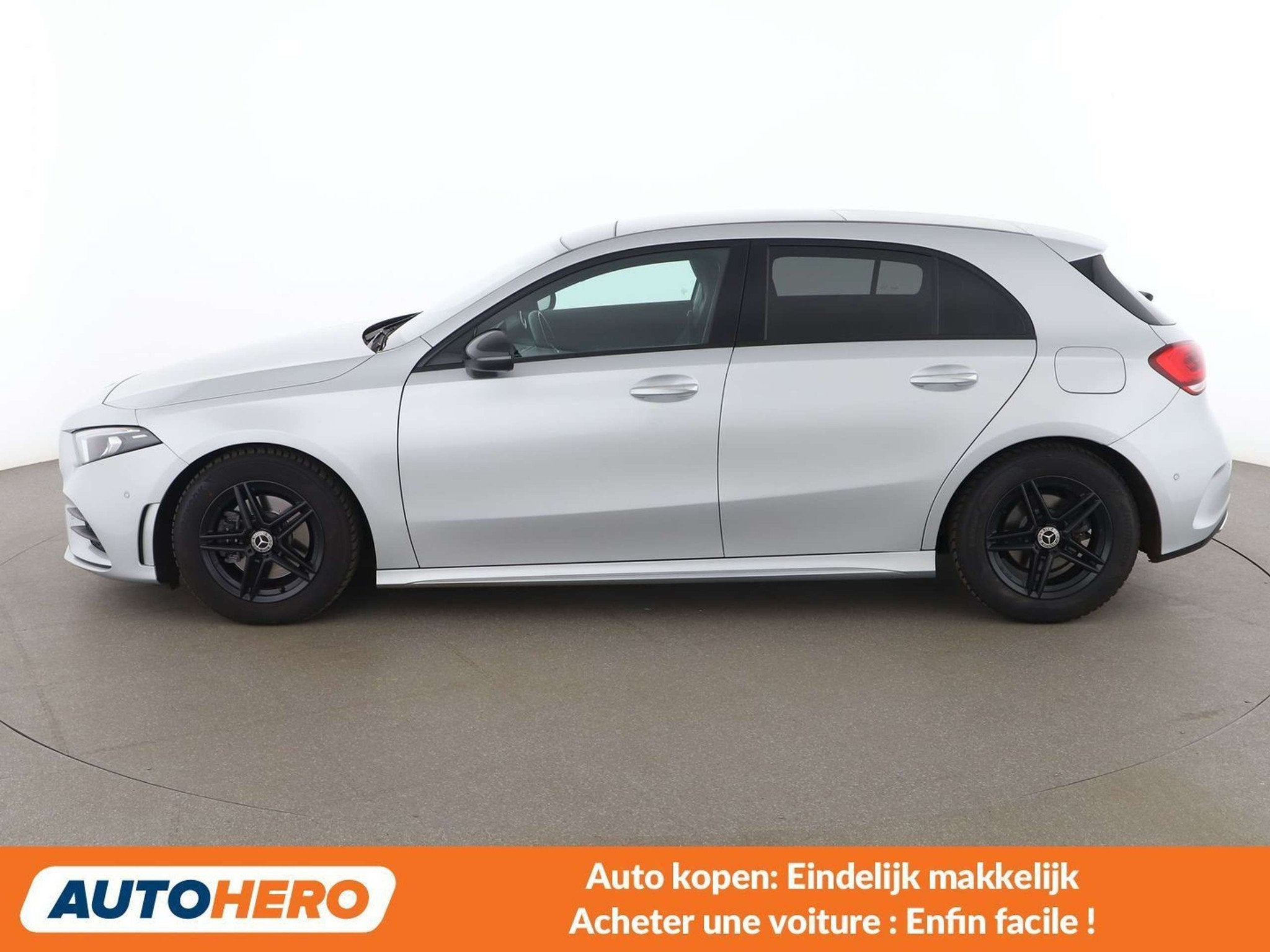 Mercedes-Benz A-Klasse 180 A 180 AMG Line (automatique), Autos, 100 kW, Achat, Euro 6, 1350 kg