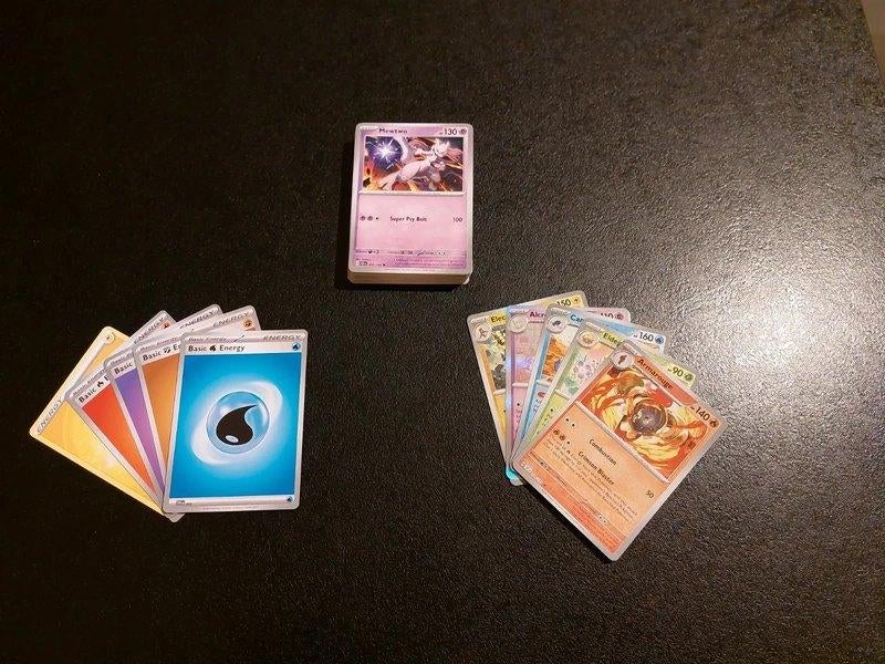 Pack de cartes Pokémon (50 cartes + 5 cartes énergie), Enlèvement ou Envoi, Neuf, Plusieurs cartes
