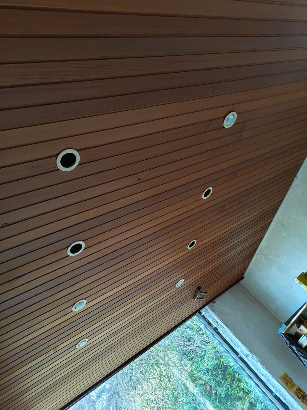Gezocht; houten planchetten/plafond, Ophalen