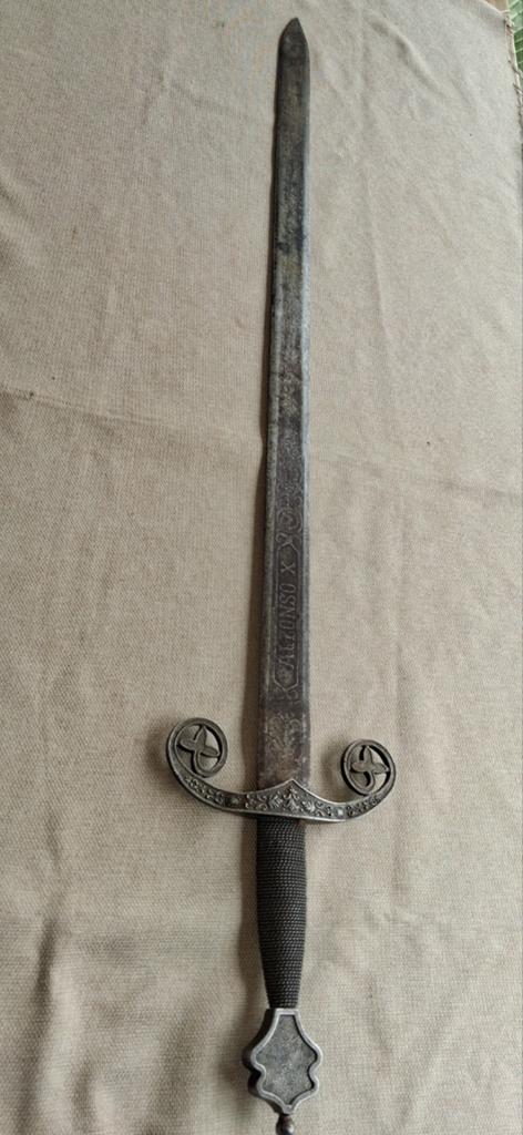 Réplique ancienne de l'épée médiévale d'Alphonse X, Enlèvement ou Envoi