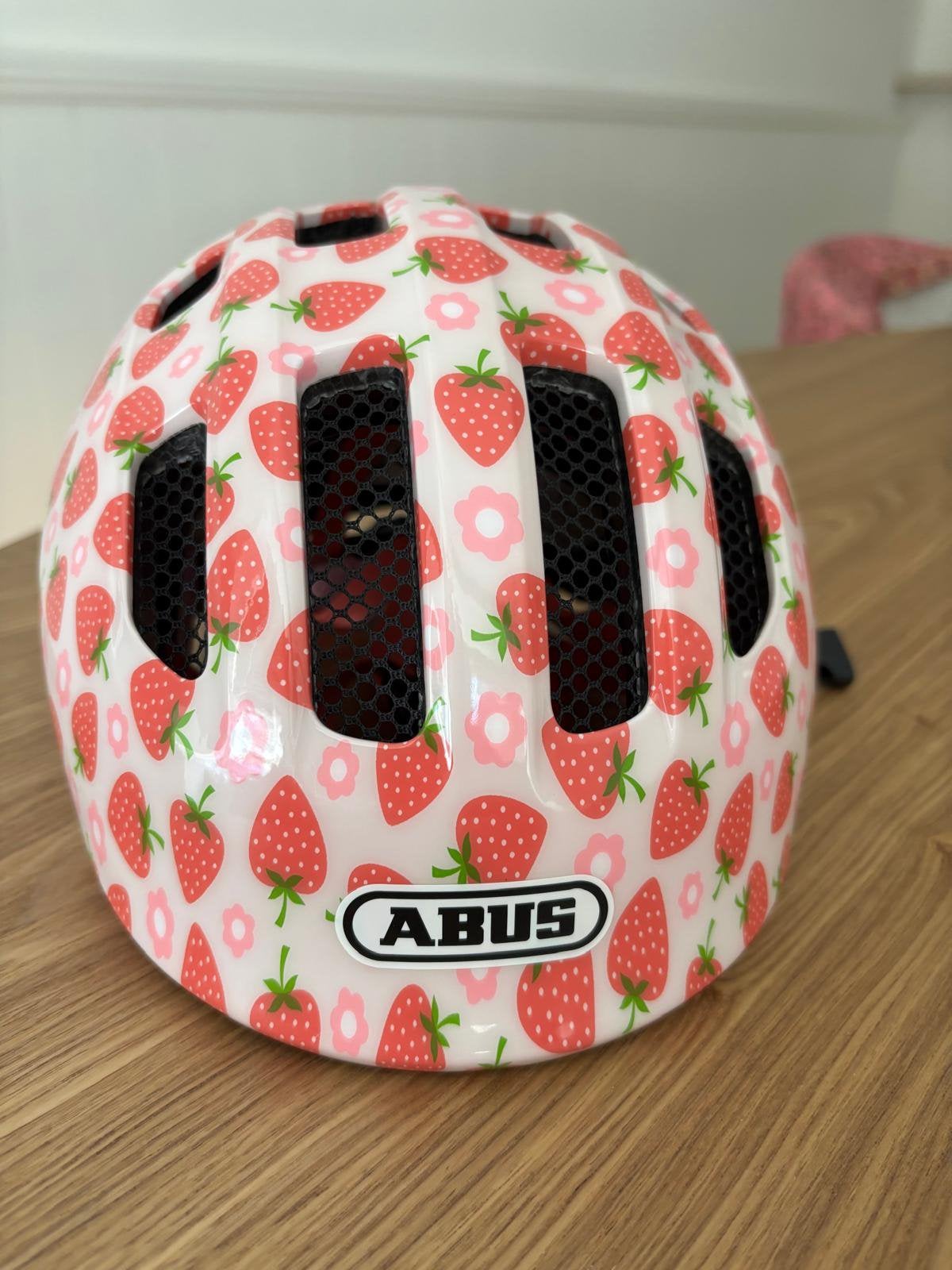 Fietshelm Abus, Fietsen en Brommers, Fietsaccessoires | Fietshelmen, Ophalen of Verzenden, Zo goed als nieuw, Meisje
