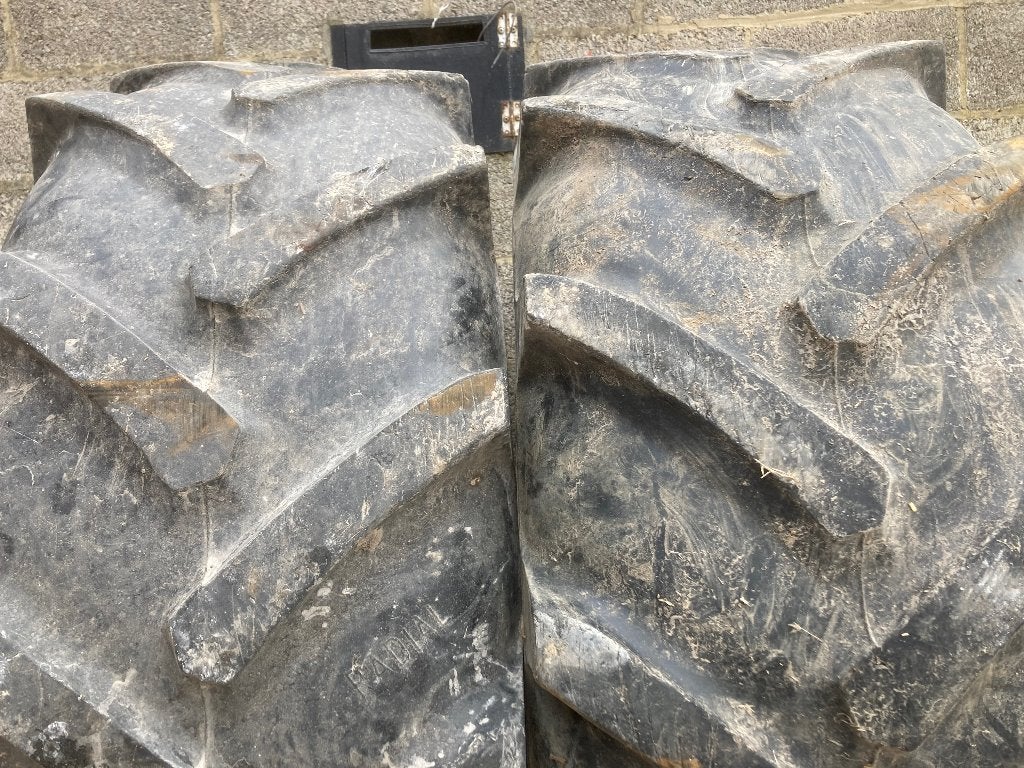 2 banden 420/70r24, Zakelijke goederen, Landbouw | Onderdelen | Banden, Velgen en Assen, Ophalen