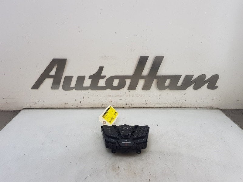 PANNEAU DE COMMANDE RADIO Ford Focus 3 Wagon, Utilisé, Ford