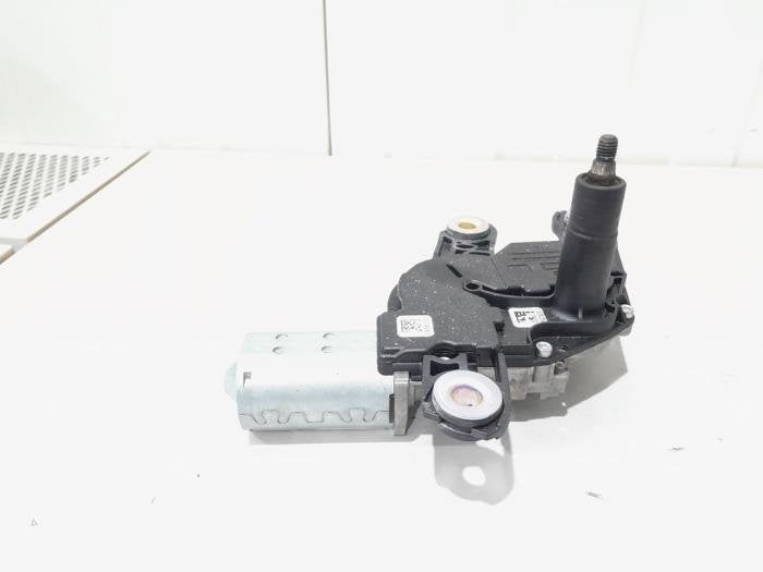 Moteur essuie-glace arrière d'un Volkswagen Polo, Volkswagen, -, 3 mois de garantie, Utilisé