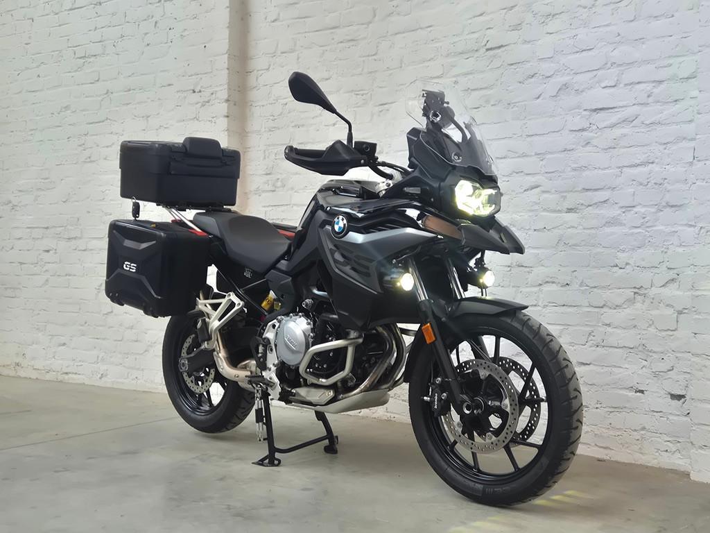 BMW F750GS Triple Black full option @motomobilia, Motoren, 853 cc, 2 cilinders, Handvatverwarming, Motorrijbewijs A