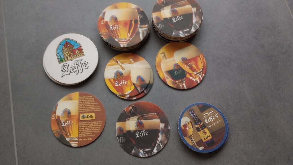 Bierkaartjes Leffe, Verzamelen, Ophalen, Zo goed als nieuw, Overige typen, Leffe