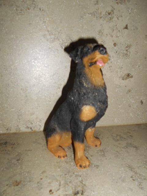 Belle statue - Rottweiler, Enlèvement ou Envoi, Comme neuf, Animal