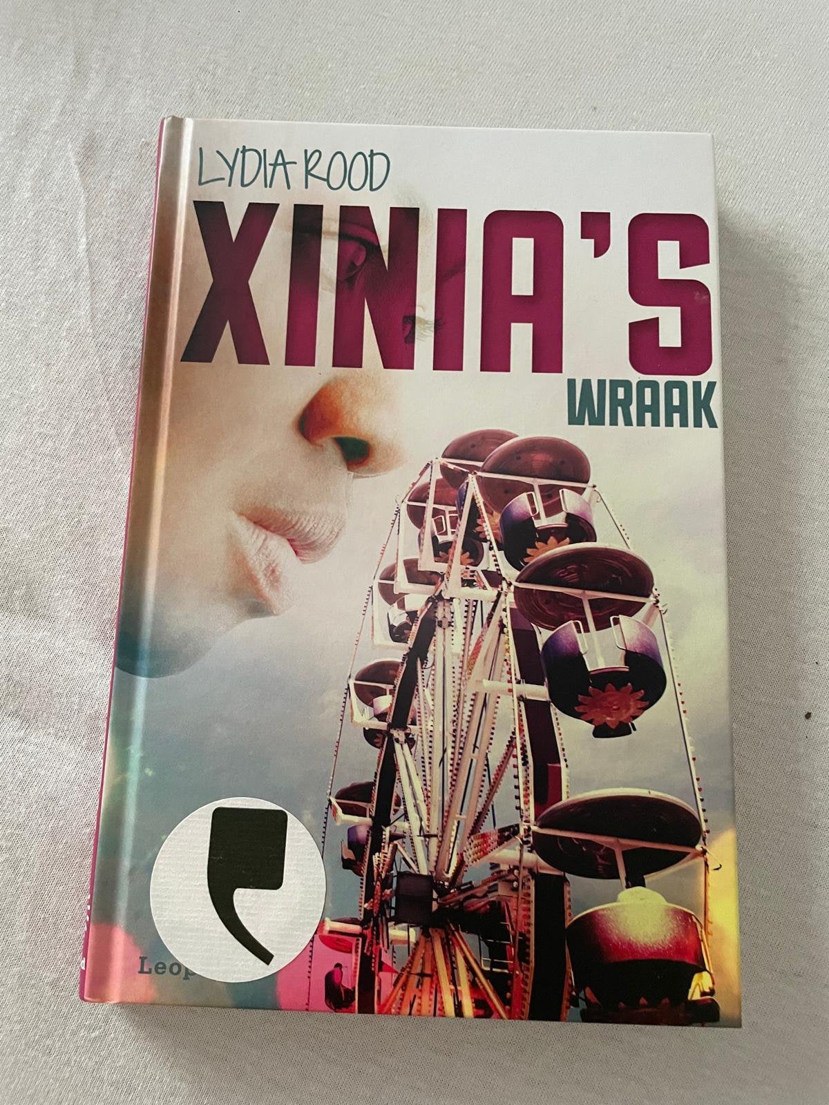 Boek Xinia’s wraak, Enlèvement ou Envoi, Comme neuf