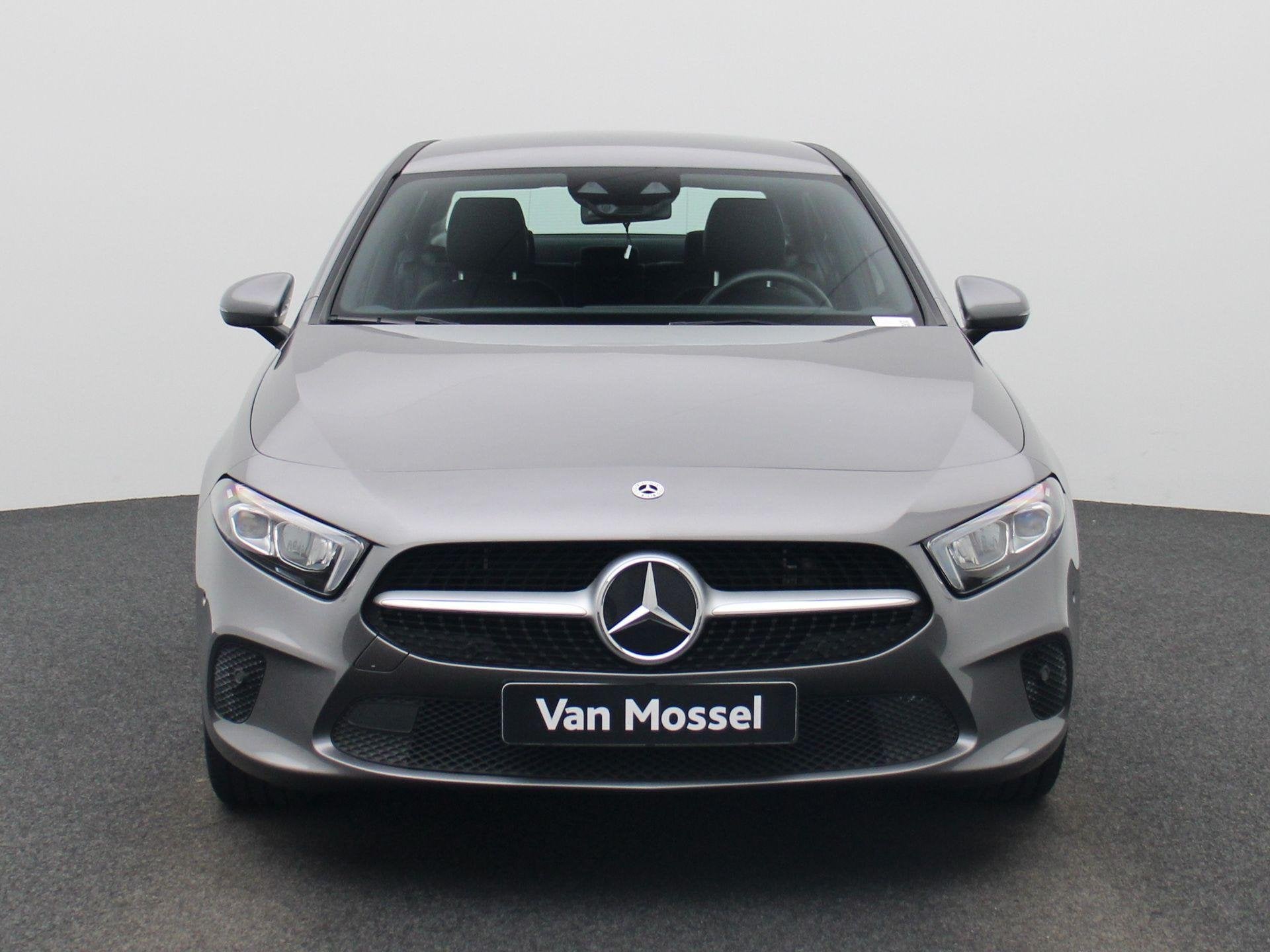 Mercedes-Benz A-Klasse 250 e Luxury Line (automatique), Autos, Achat, 16 kWh, Hybride rechargeable, Noir
