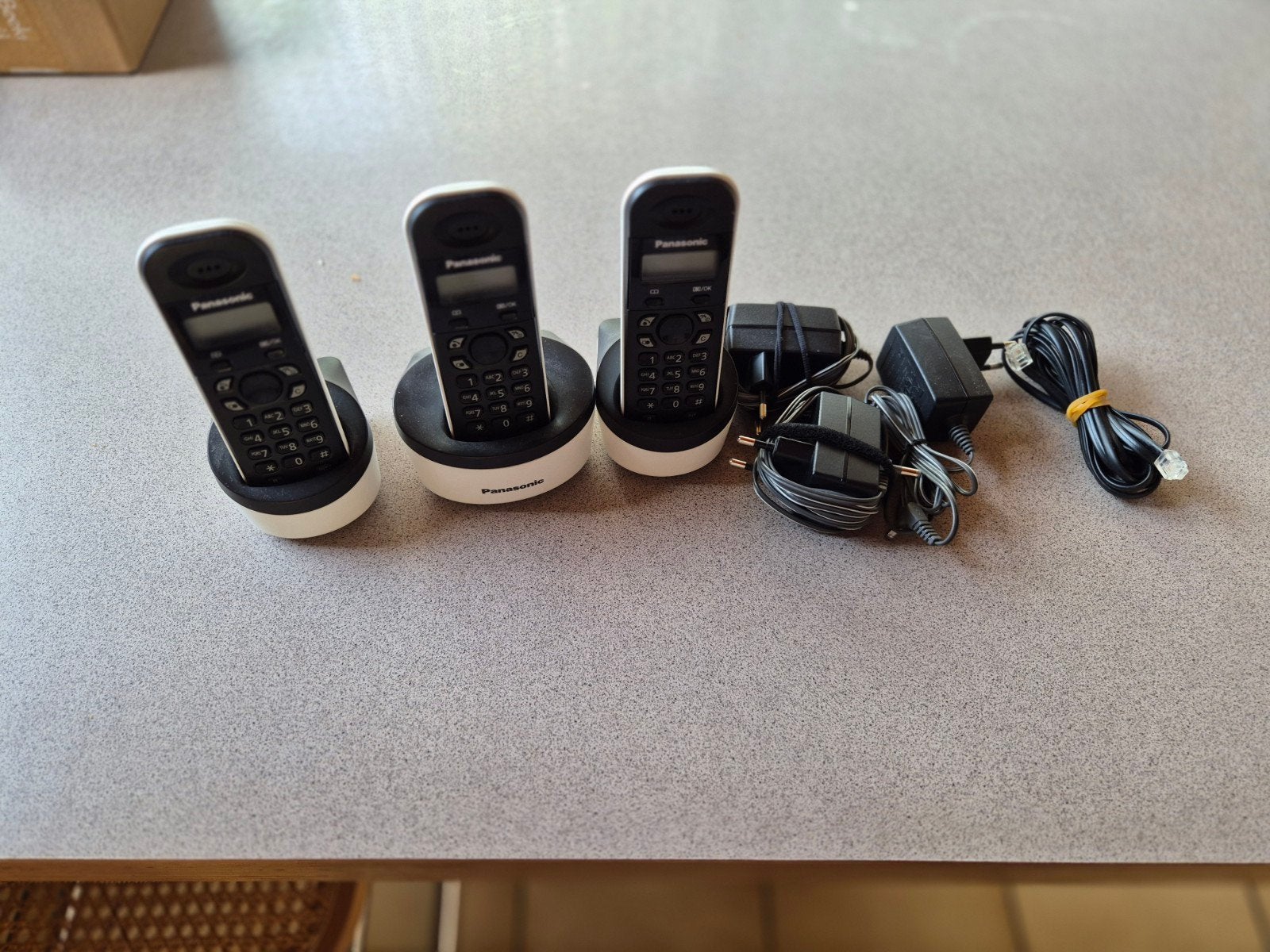 TRIO DE TÉLÉPHONES RÉSIDENTIELS PANASONIC, Enlèvement