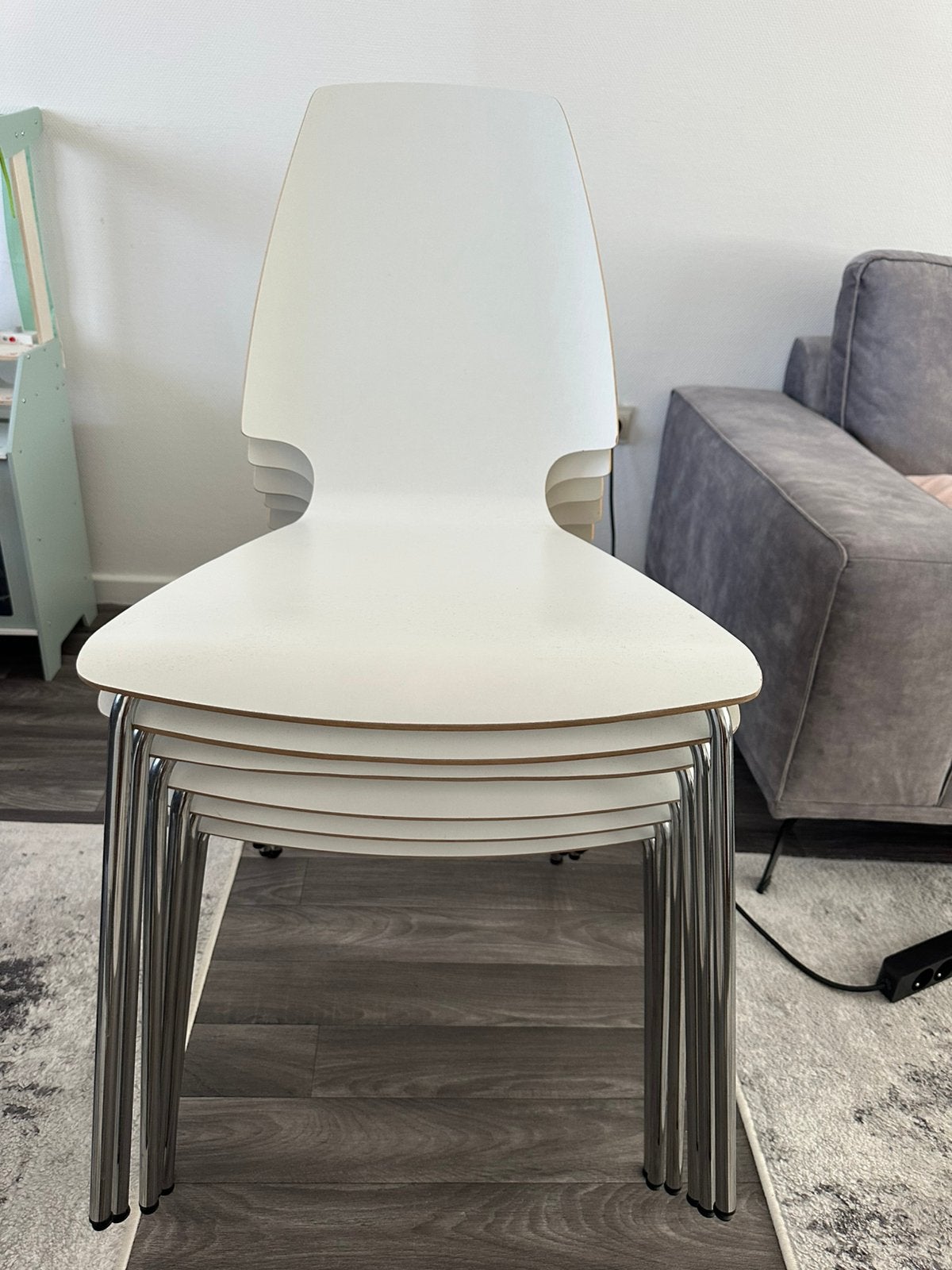 6 chaises IKEA VILMAR blanches - empilables - très bon état, Maison & Meubles, Chaises, Comme neuf, Cinq, Six Chaises ou plus