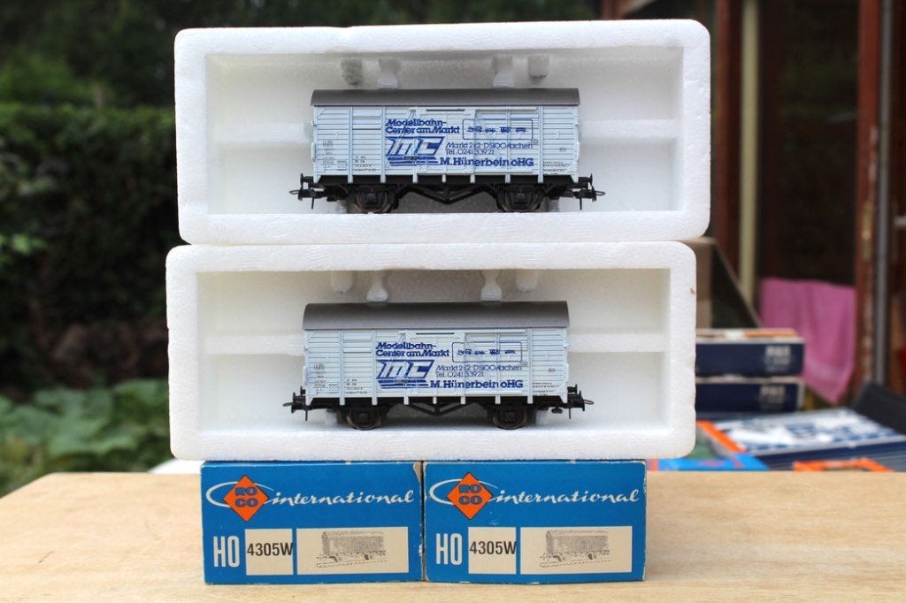 ROCO 4305W DB LOT DE 2 WAGONS COUVERTS Gklm HO, Envoi, Utilisé, Courant alternatif, Roco