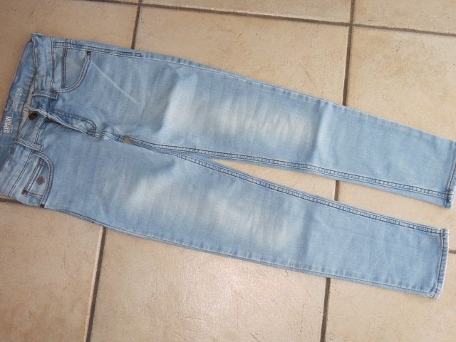 Een bleke jeansbroek JBC, maat 146, Kinderen en Baby's, Kinderkleding | Maat 146, JBC, Zo goed als nieuw, Jongen, Ophalen