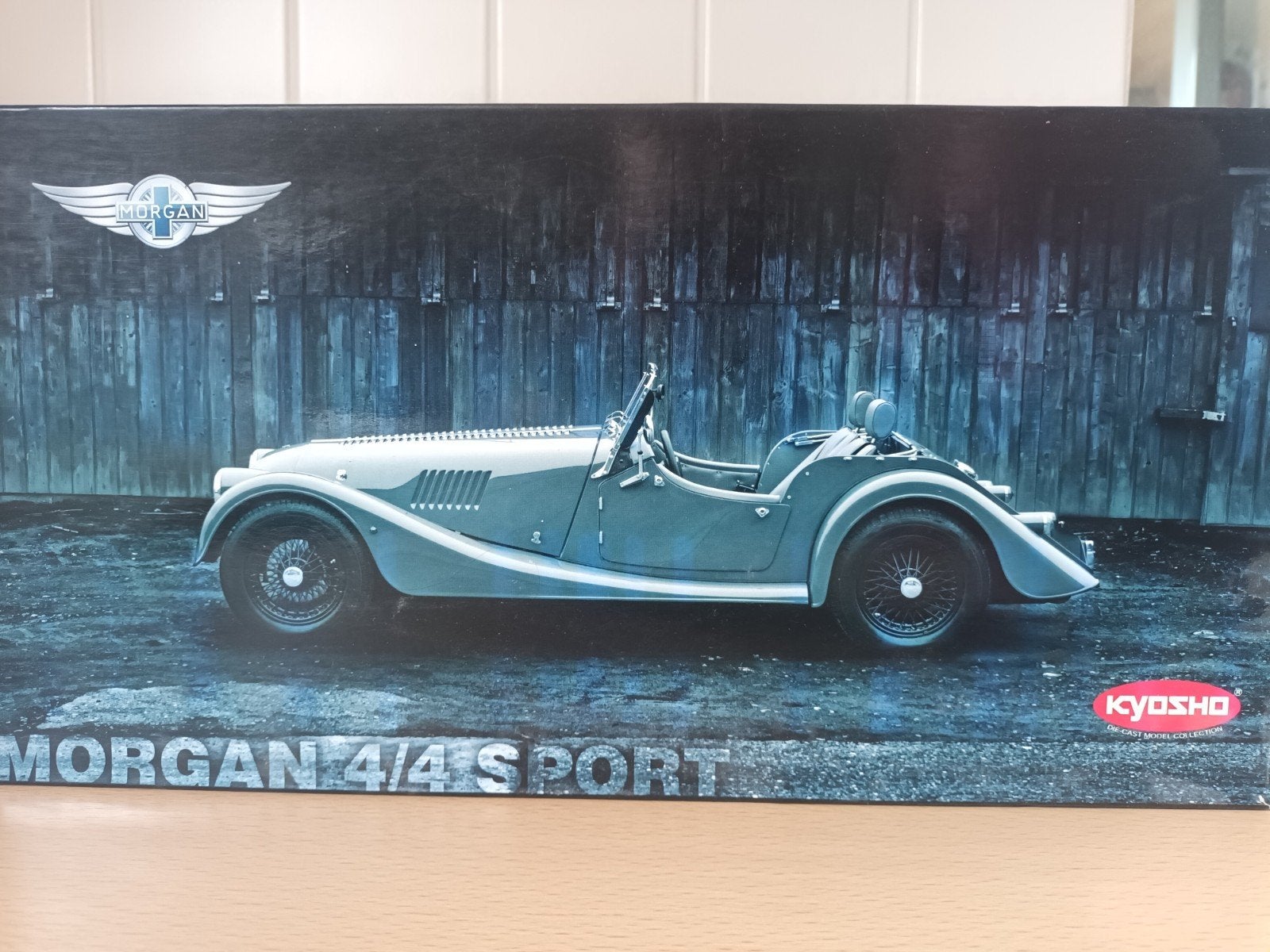 1:18 Kyosho Morgan 4.4 Sport, Ophalen of Verzenden, Zo goed als nieuw, Auto, Kyosho