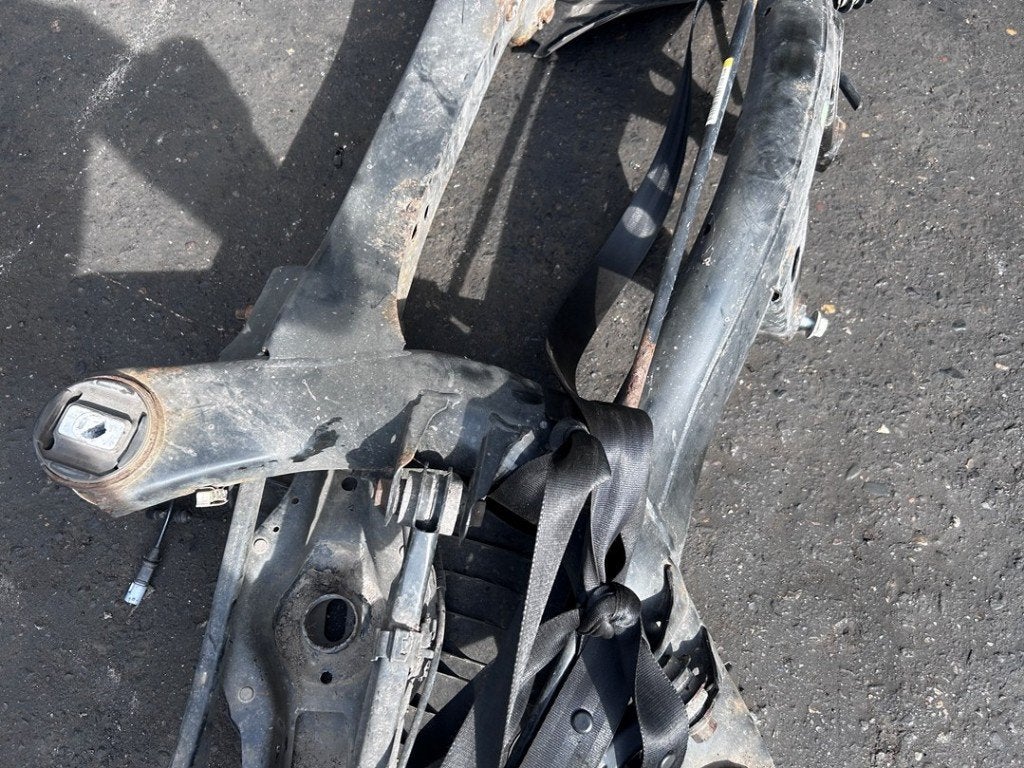 SUBFRAME BMW 3 serie (F30) (01-2011/10-2018) (|33316851656|), Gebruikt, BMW, Petuelring 130
80809  München, DE, Bayerische Motoren Werke AG
