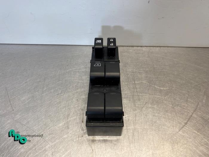Commutateur vitre électrique d'un Nissan Note (Note 13-), -, 3 mois de garantie, Utilisé, -