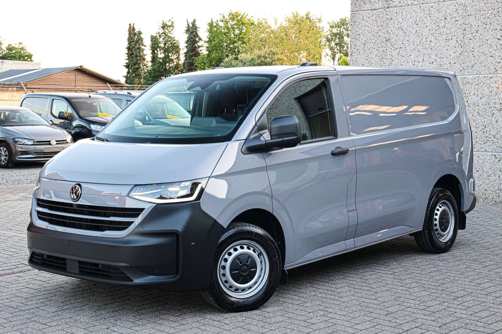 Volkswagen T7 Transporter ACHTERUITRIJCAMERA*AUTOMAAT*CRUISE, 4 deurs, Stof, 4 cilinders, Volkswagen