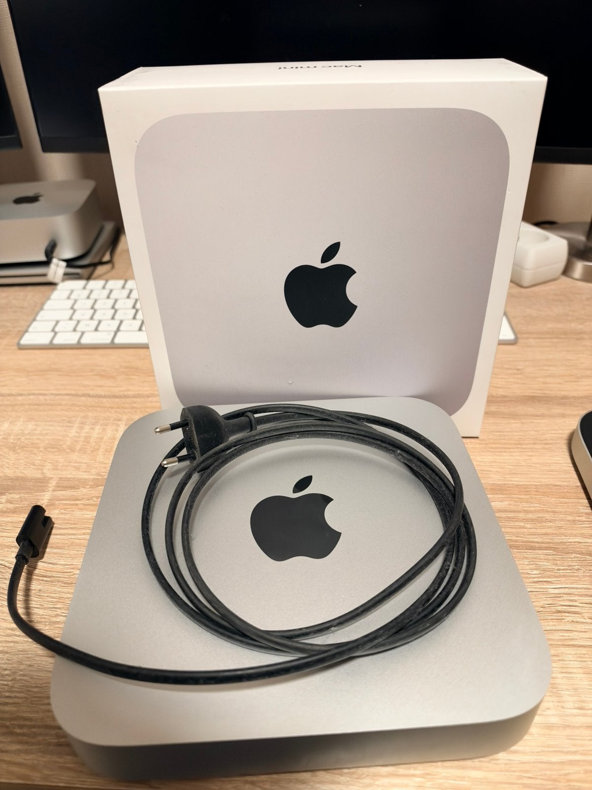 Apple mac mini 2 met hub . Perfecte werkende staat ., Computers en Software, Ophalen, Zo goed als nieuw, Mac Mini, SSD