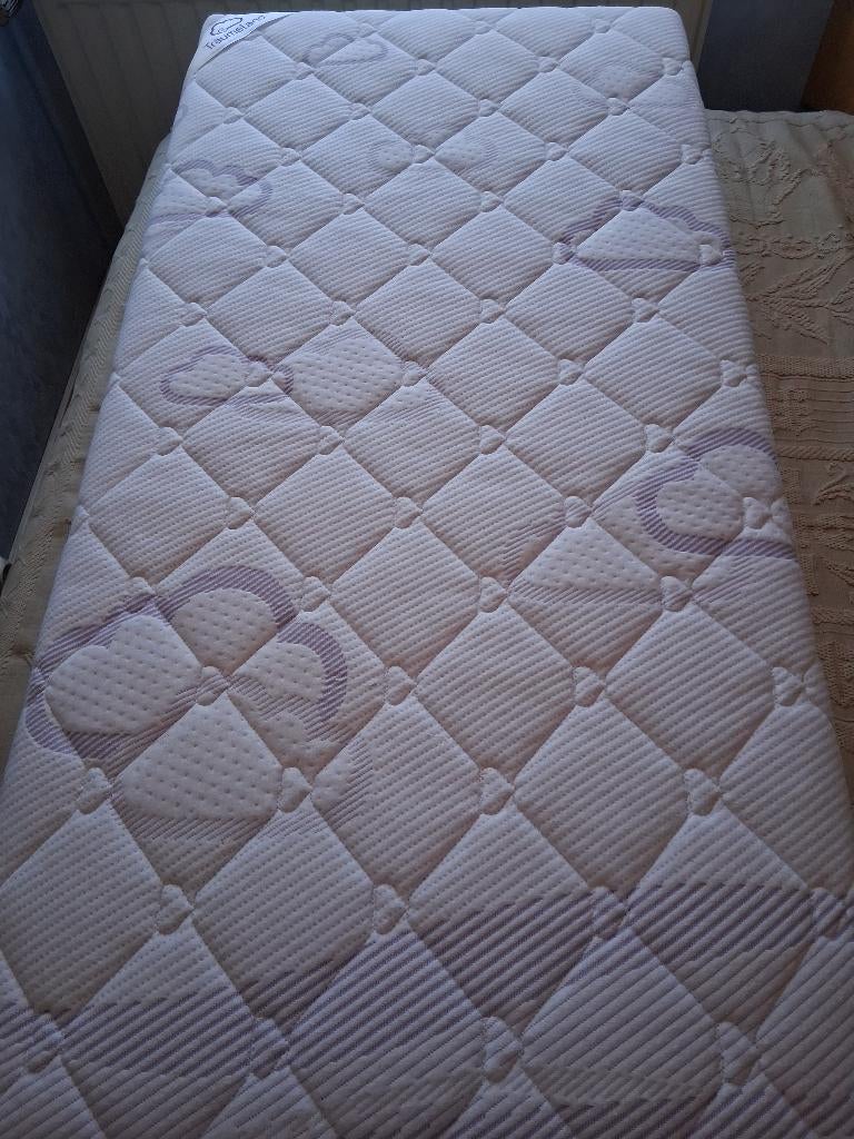 MATELAS BEBE 120X60CM, Enfants & Bébés, Enlèvement, Comme neuf, Berceau