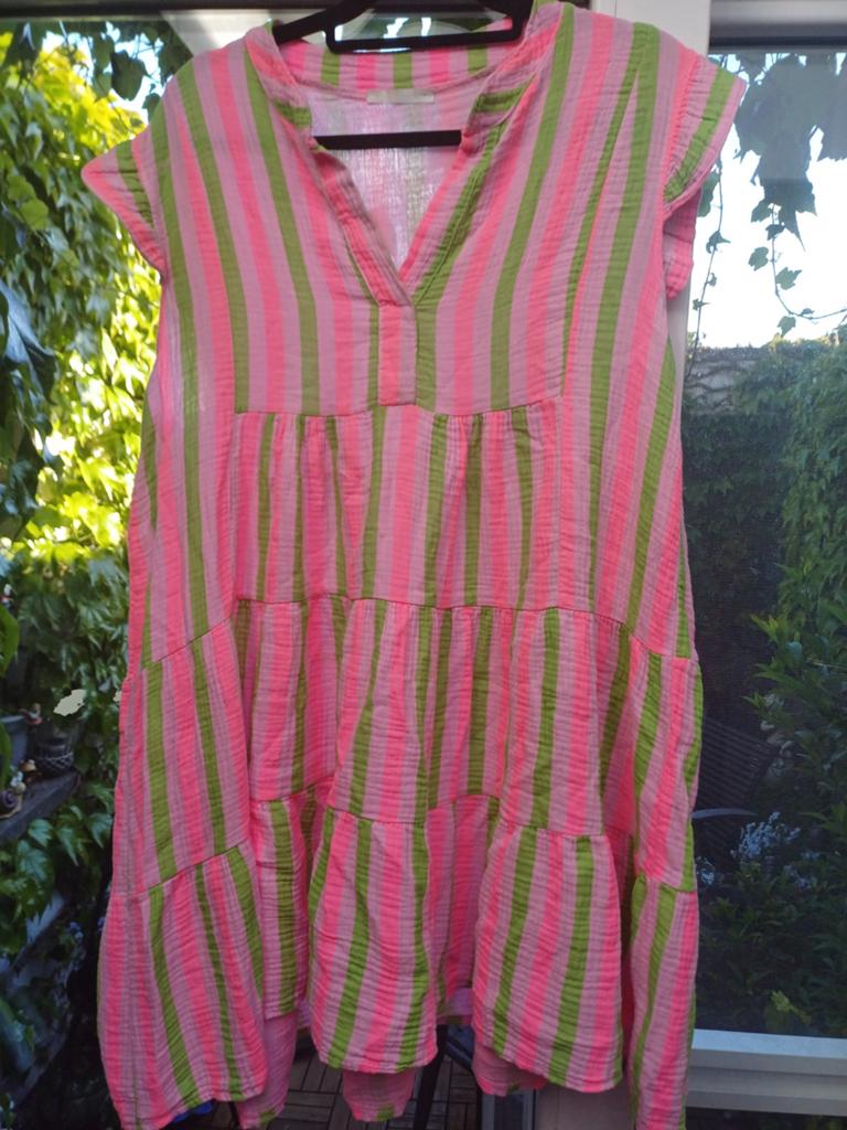 Modern kleedje roze/fushia/groen TU( max 46/48), Kleding | Dames, Ophalen of Verzenden, Zo goed als nieuw, Maat 46/48 (XL) of groter