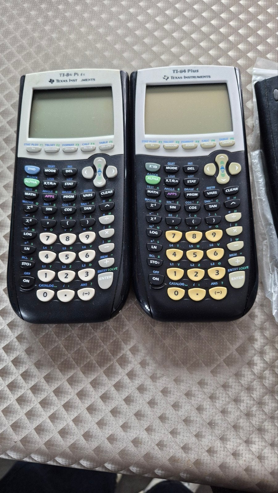 TI 84 plus Texas . 2 exemplaren te koop, Diversen, Ophalen of Verzenden, Gebruikt