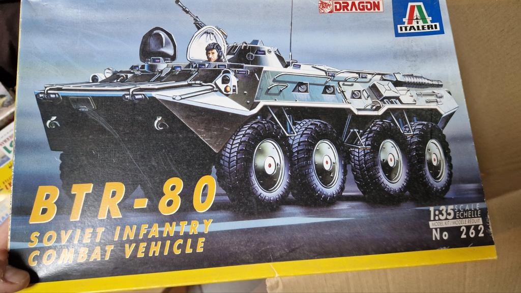 Maquette 1/35 BTR 80 italeri, Verzenden, Italeri