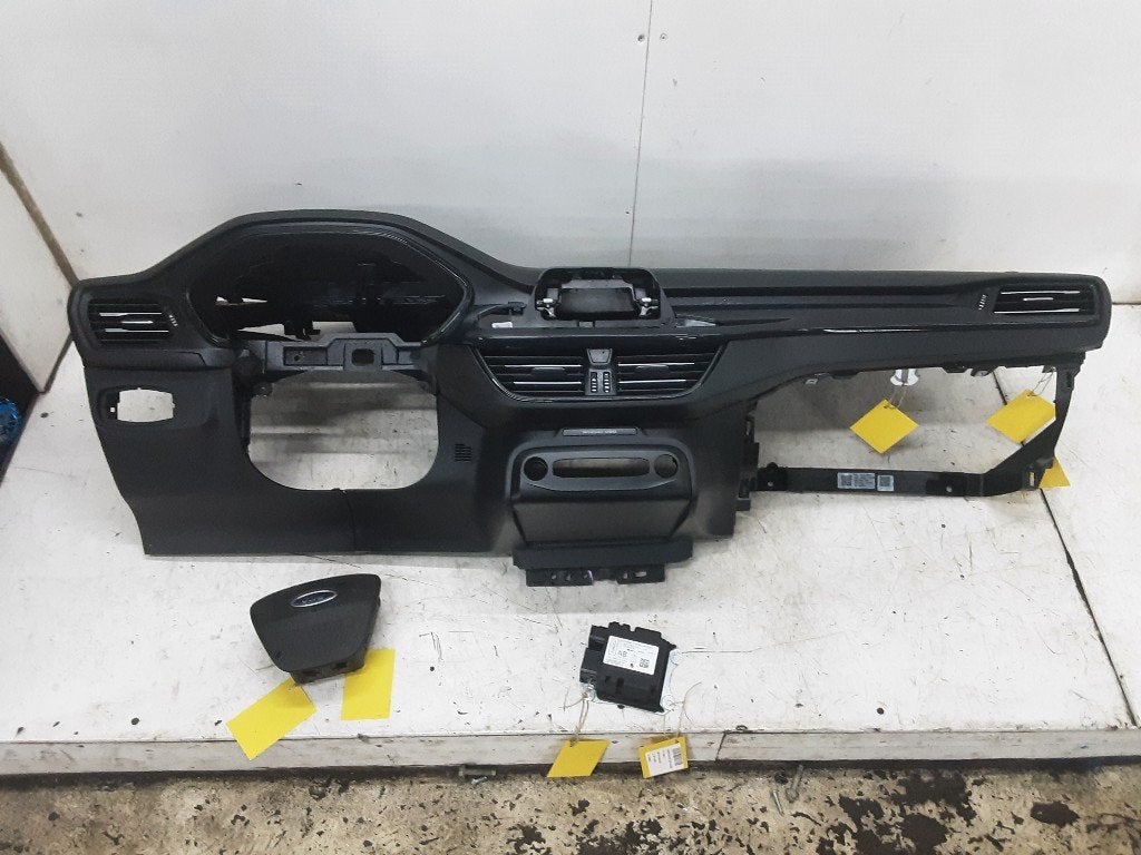 AIRBAG ENSEMBLE Ford Focus 4 (01-2018/12-2025), Autos : Pièces & Accessoires, Henry-Ford-Straße  1
50735  Köln, DE, Ford-Werke GmbH