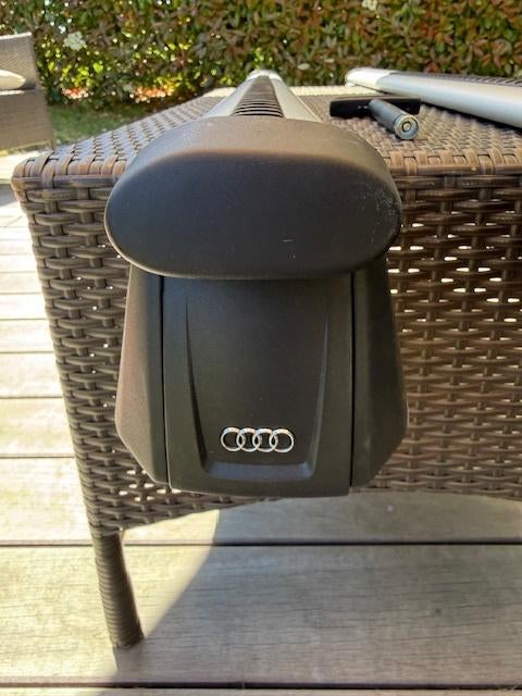Dakbeugel 83A.071.151 Audi Q3, Ophalen, Gebruikt