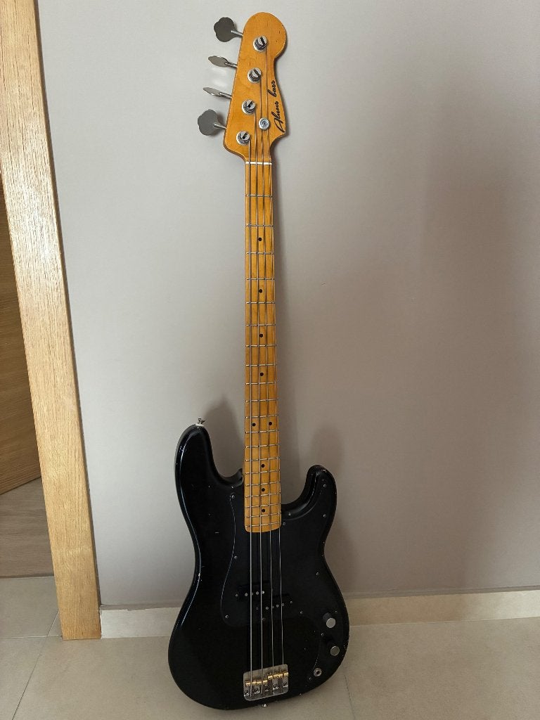 Alnus Precision bass - black relic, Musique & Instruments, Instruments à corde | Guitares | Basses, Enlèvement, Comme neuf, Électrique