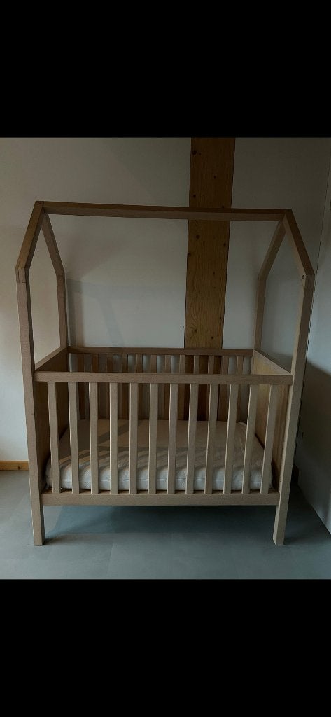 Lit cabane, Enlèvement, Comme neuf, Matelas