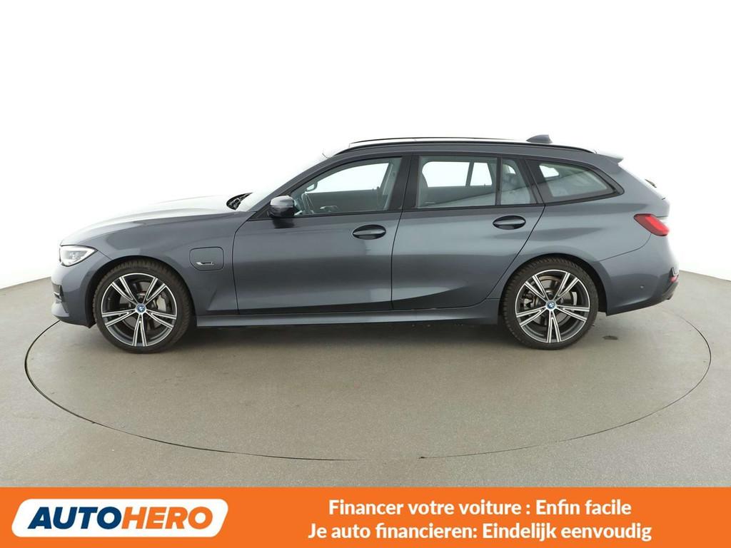 BMW 3 Serie 330 330e Sport Line (bj 2022, automaat), Auto's, Automaat, Achterwielaandrijving, 1905 kg, Leder