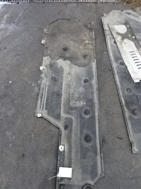 PLAQUE ARRIÈRE AVANT DROIT Porsche Panamera (970), Utilisé, Rue de l'Espoir 34 34
4030  GRIVEGNÉE, BE, Info@Collignon.be, Mevr. I. Hauben