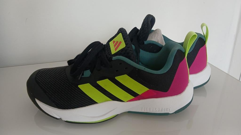 Adidas performance 42 fitnessschoenen in klein formaat