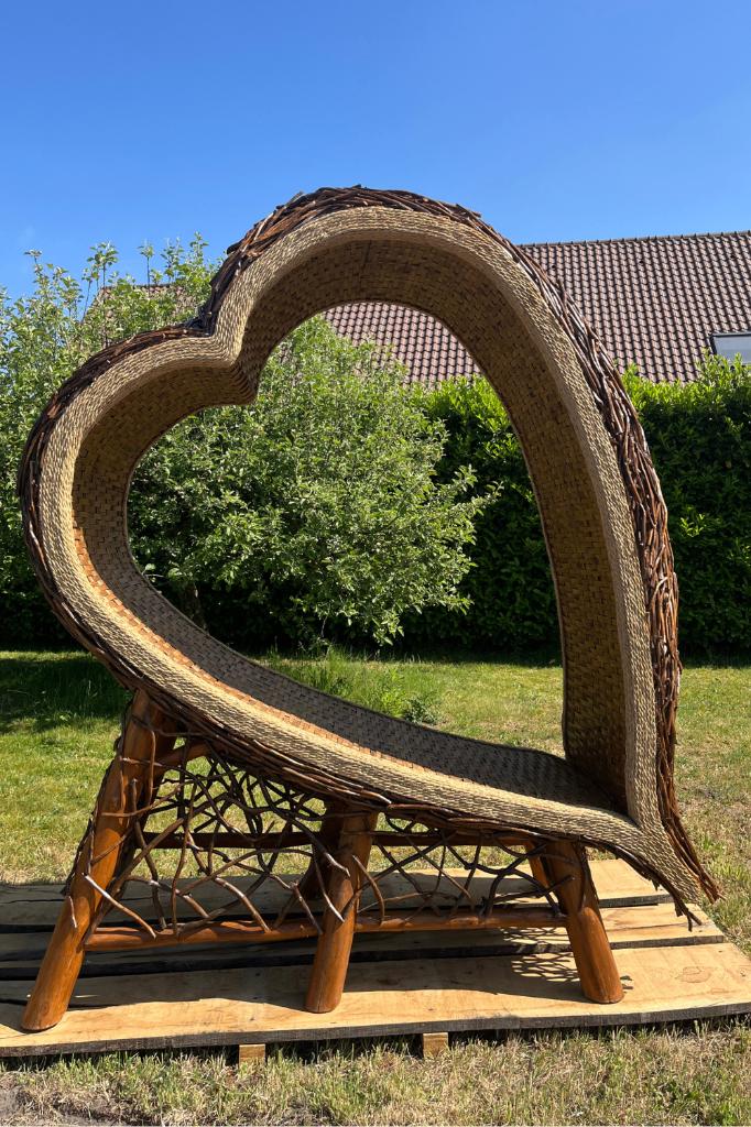 hartvormig ligbed voor in de tuin, Ophalen of Verzenden, Nieuw, Overige materialen