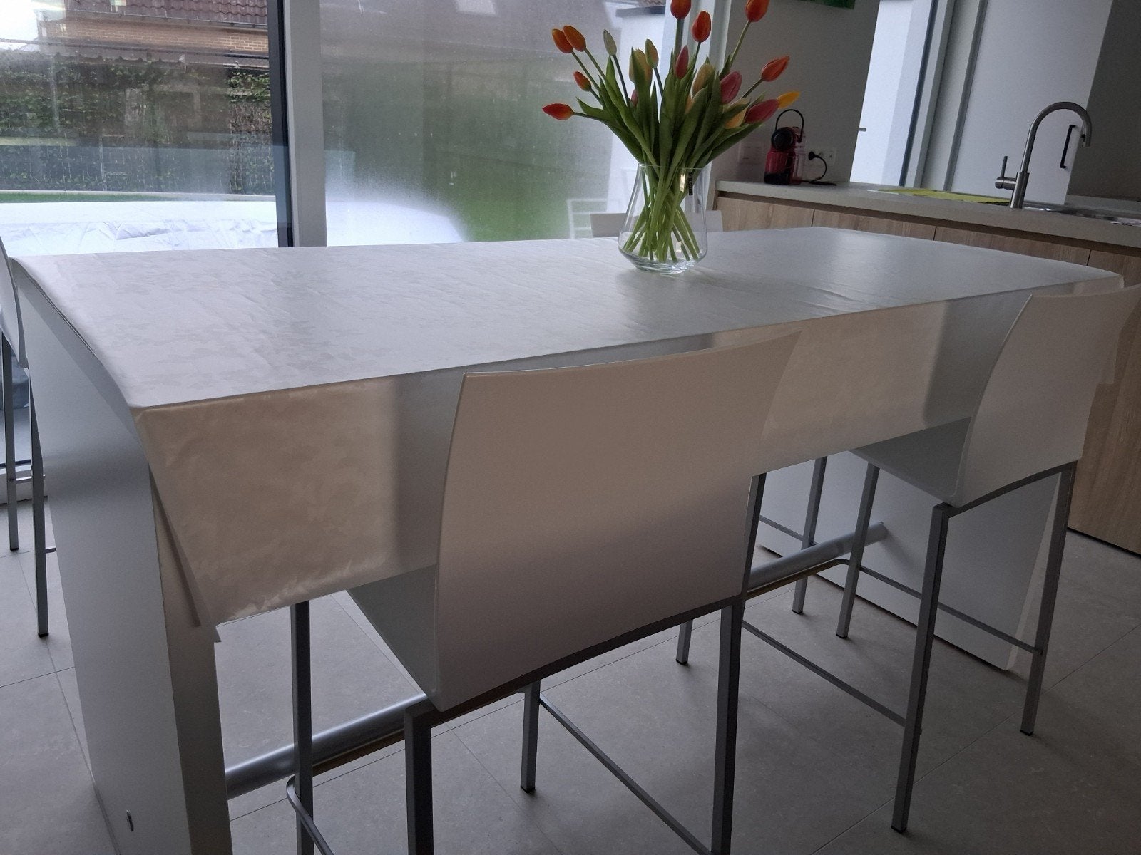 Tafel met 4 stoelen, Ophalen