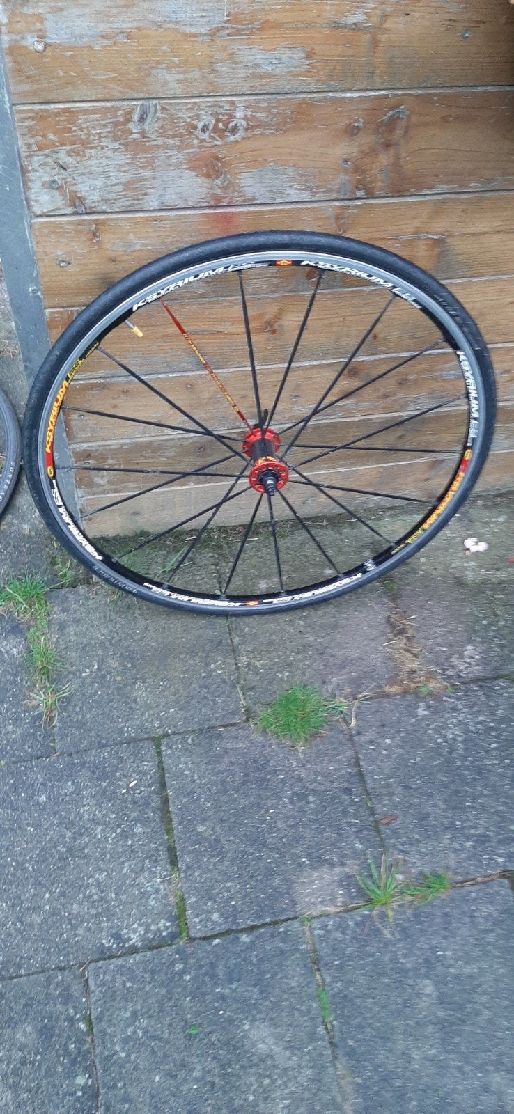 enkele gratis onderdelen wegens opkuis, Fietsen en Brommers, Ophalen, Gebruikt