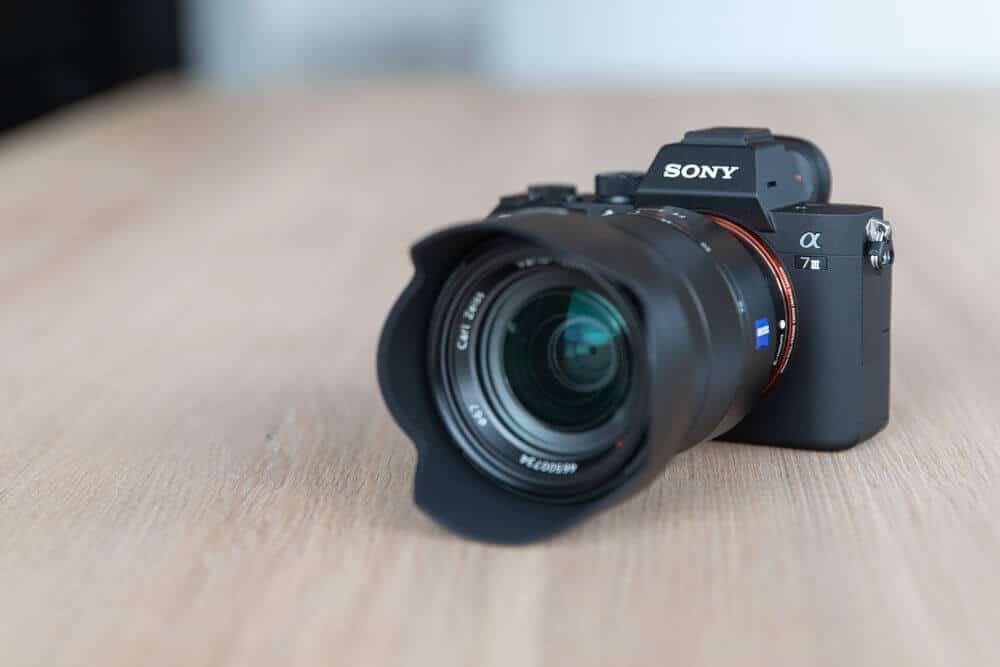 Camera Sony Alpha 7 iii, TV, Hi-fi & Vidéo, Caméra cinéma, Enlèvement ou Envoi, Bluetooth, Pare-soleil
