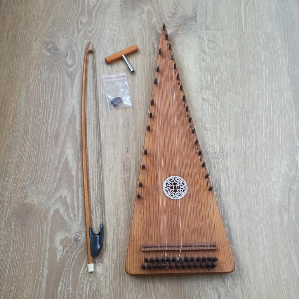 Bowed Psaltery + Accessoires, Musique & Instruments, Instruments à cordes frottées | Autre, Enlèvement ou Envoi, Utilisé