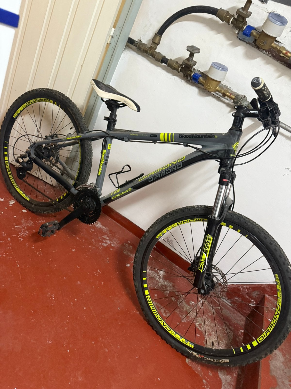 VTT Diamond Blood Mountain 26”, Enlèvement, Comme neuf