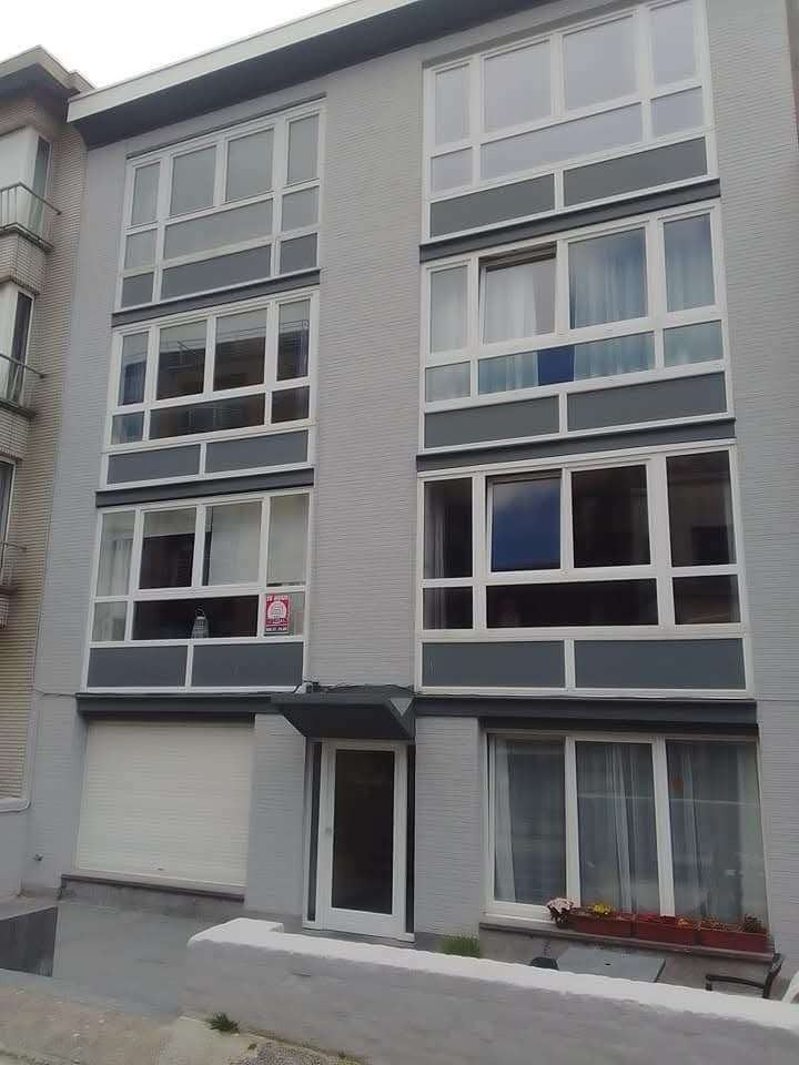 Appartement met 2 slaapkamers in Koksijde, Immo, Appartementen en Studio's te huur, Provincie Oost-Vlaanderen, 35 tot 50 m²