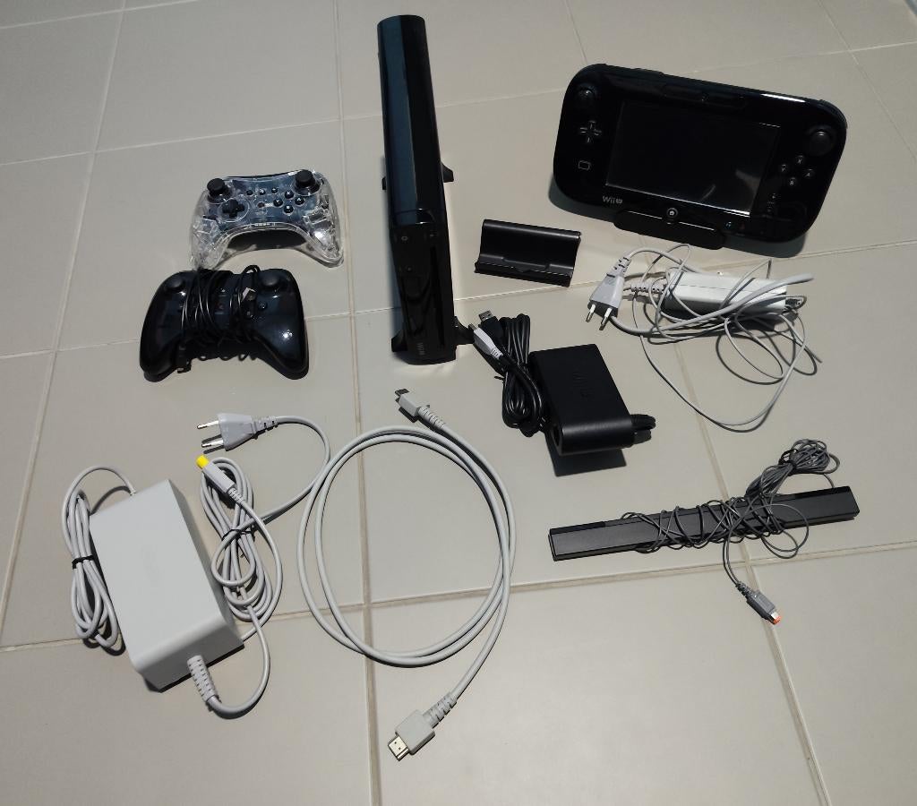 Nintendo Wii U, Enlèvement, Comme neuf, Avec 3 manettes ou plus