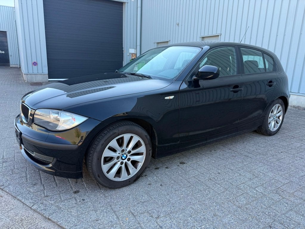 Bmw 116 benzine bj 2010 121000 km goede staat, 90 kW, Euro 5, Zwart, 4 cilinders