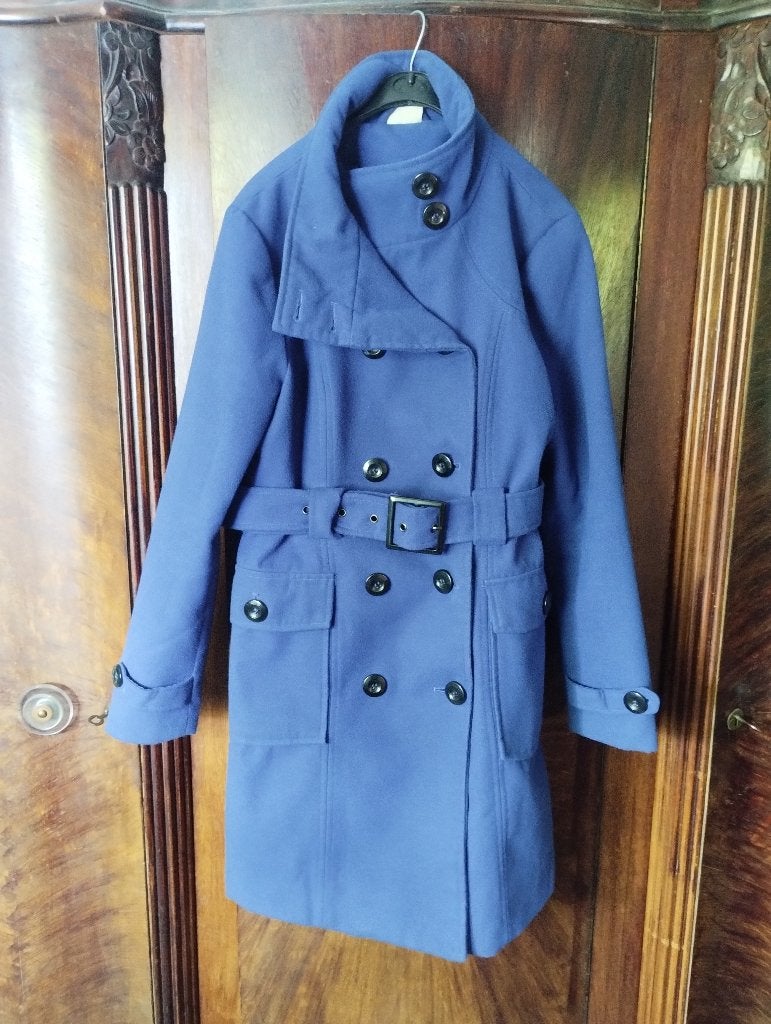 Blauwe trenchcoat stof, Kleding | Dames, Jassen | Winter, Maat 38/40 (M), Blauw, Ophalen of Verzenden, Zo goed als nieuw