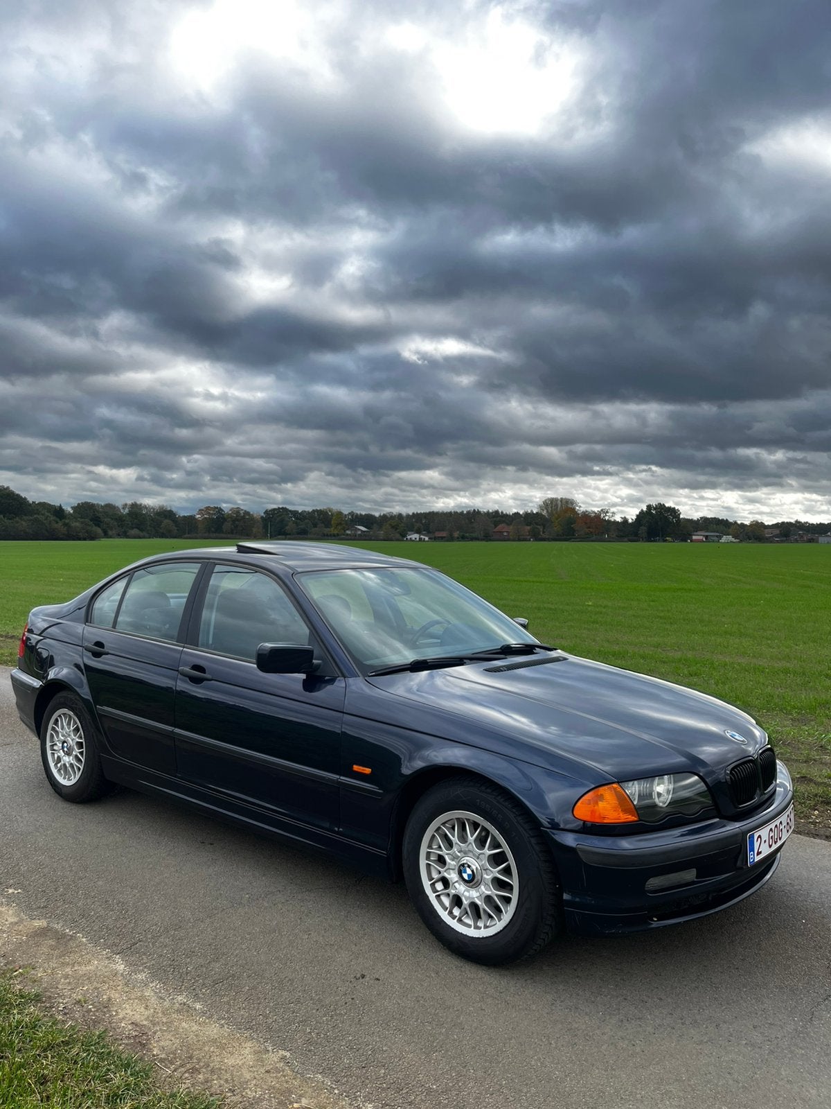 Bmw e46 318 i, Zwart, 4 cilinders, Blauw, Particulier